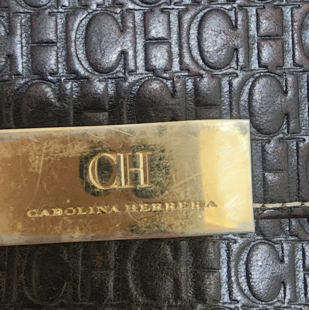 Carolina Herrera Black Embossed Wallet‎